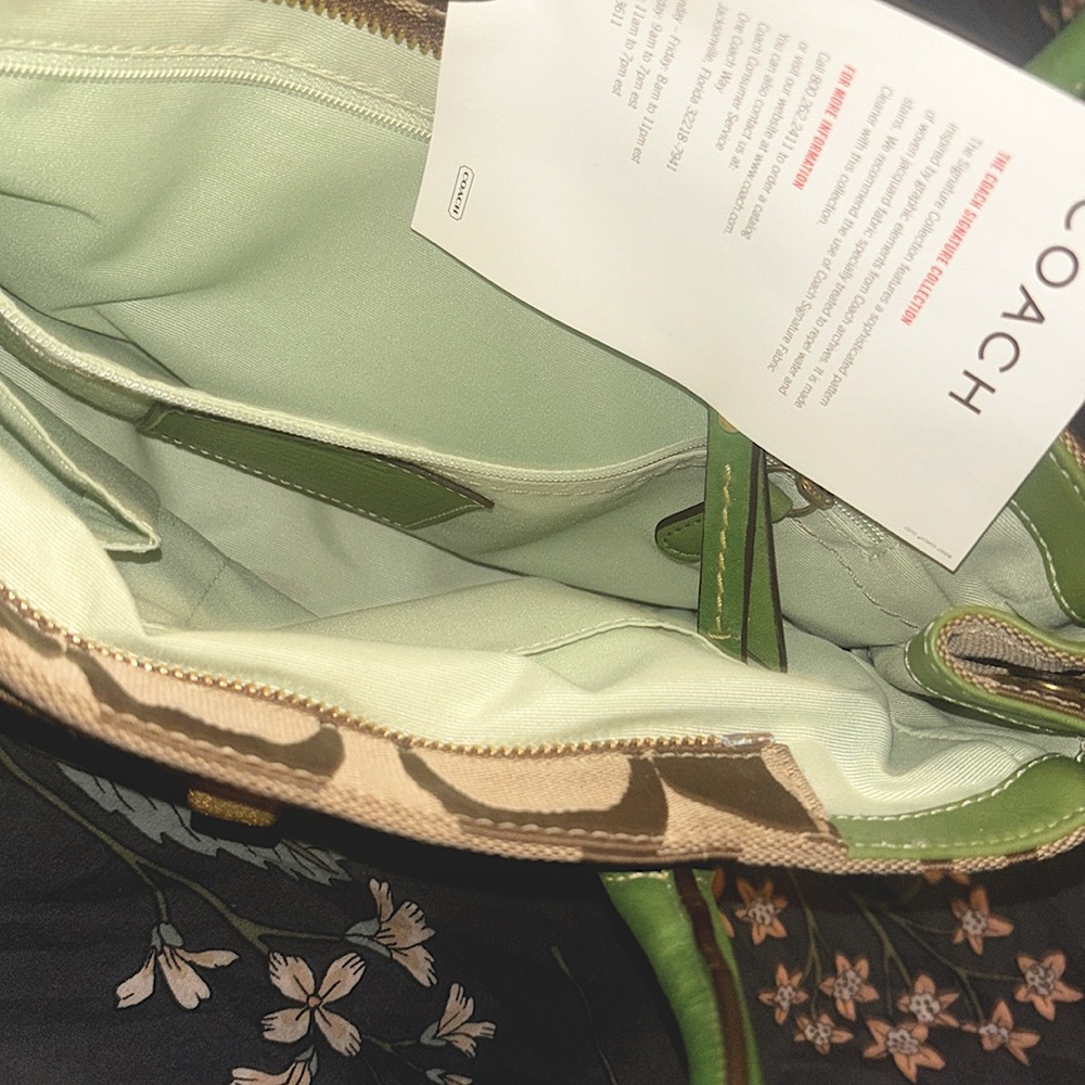 Coach Signature Collection Madeline satchel hand bag LIKE NEWISH - Picture 9 of 16